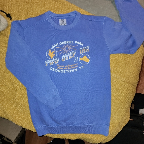 Inaugural Two Step Inn 2023 Sweatshirt Merch - Picture 3 of 4